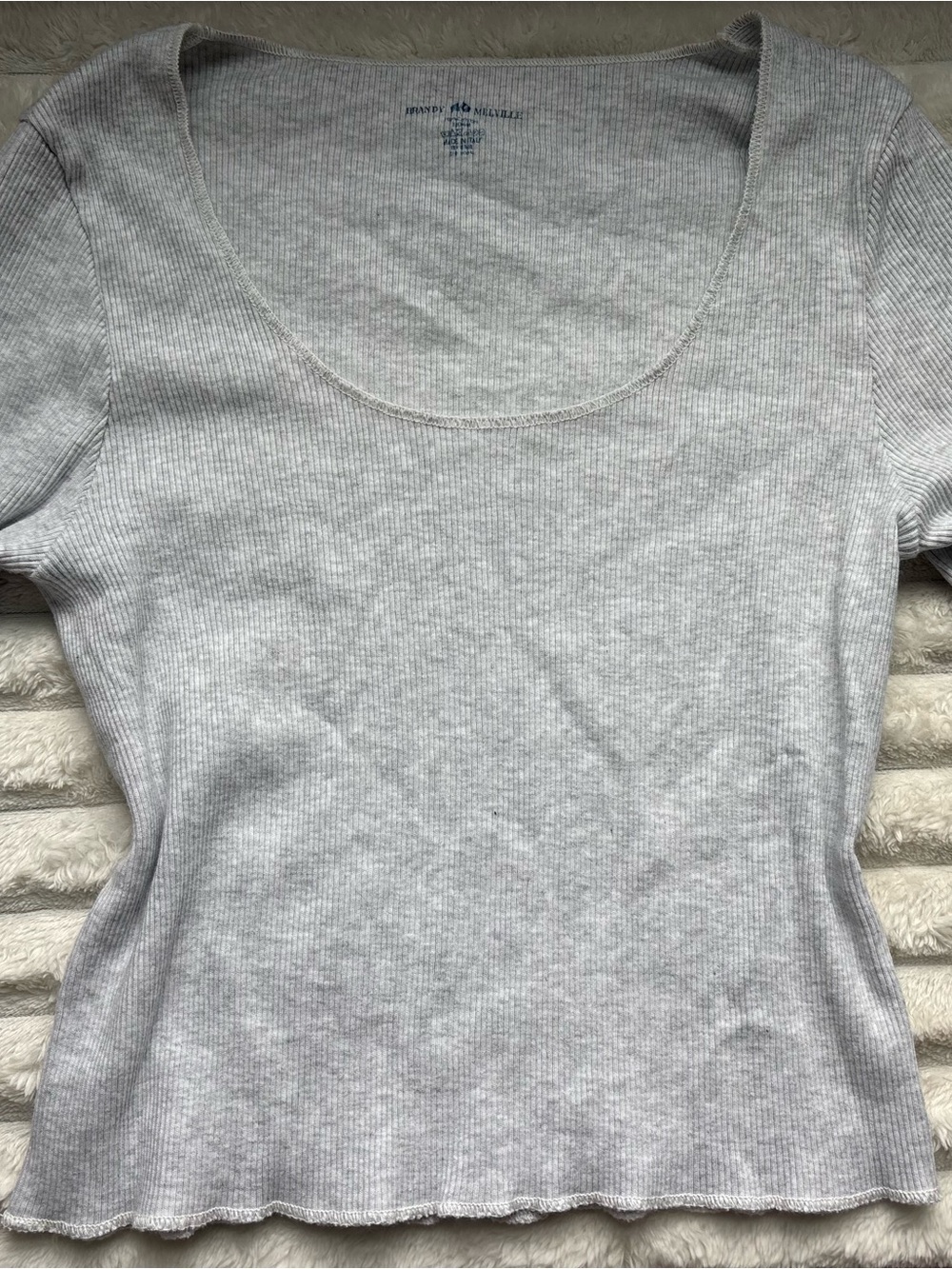 Brandy Melville Scoop Neck Ribbed Tee in Light Heather Gray